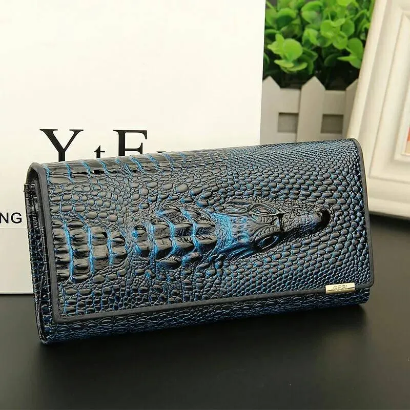 Fioretta | Elegant Embossed RFID Wallet