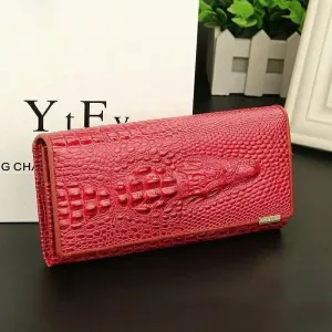 Fioretta | Elegant Embossed RFID Wallet